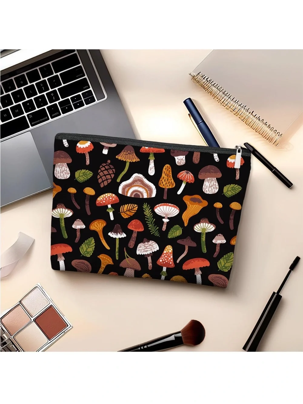 Mushroom Pattern Zipper Pouch - Black